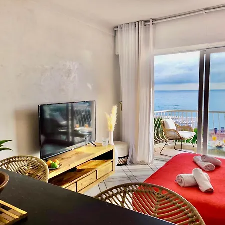 Sea Front Yourhosthelper Apartment
