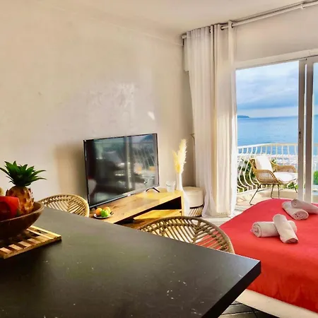 Apartment Sea Front Yourhosthelper